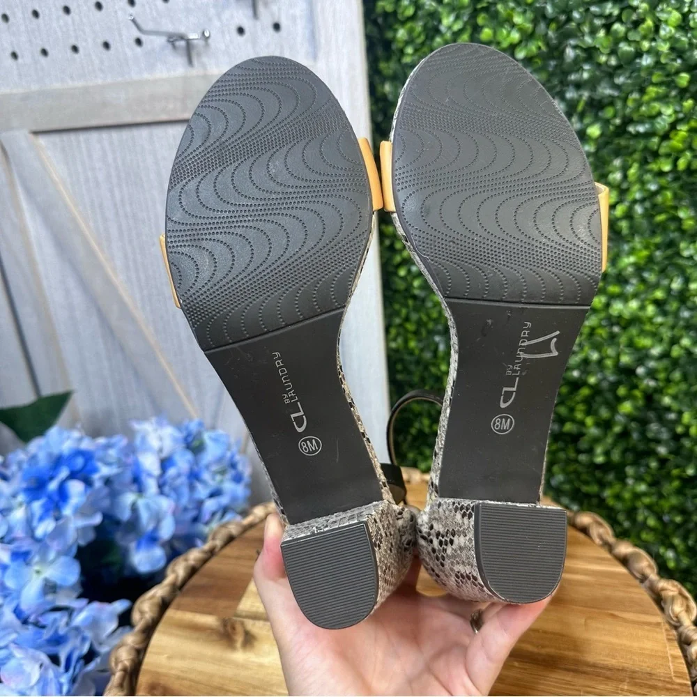 Nwot‎ Snake print Chinese laundry low block heel